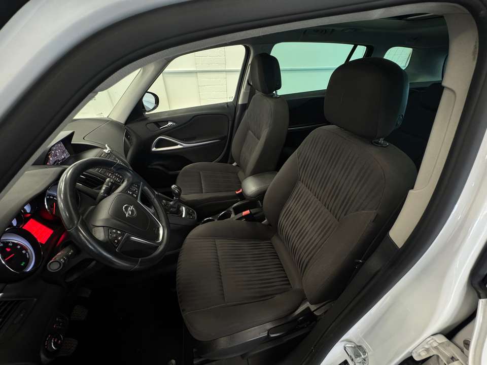 Opel Zafira Tourer - Imagem 9