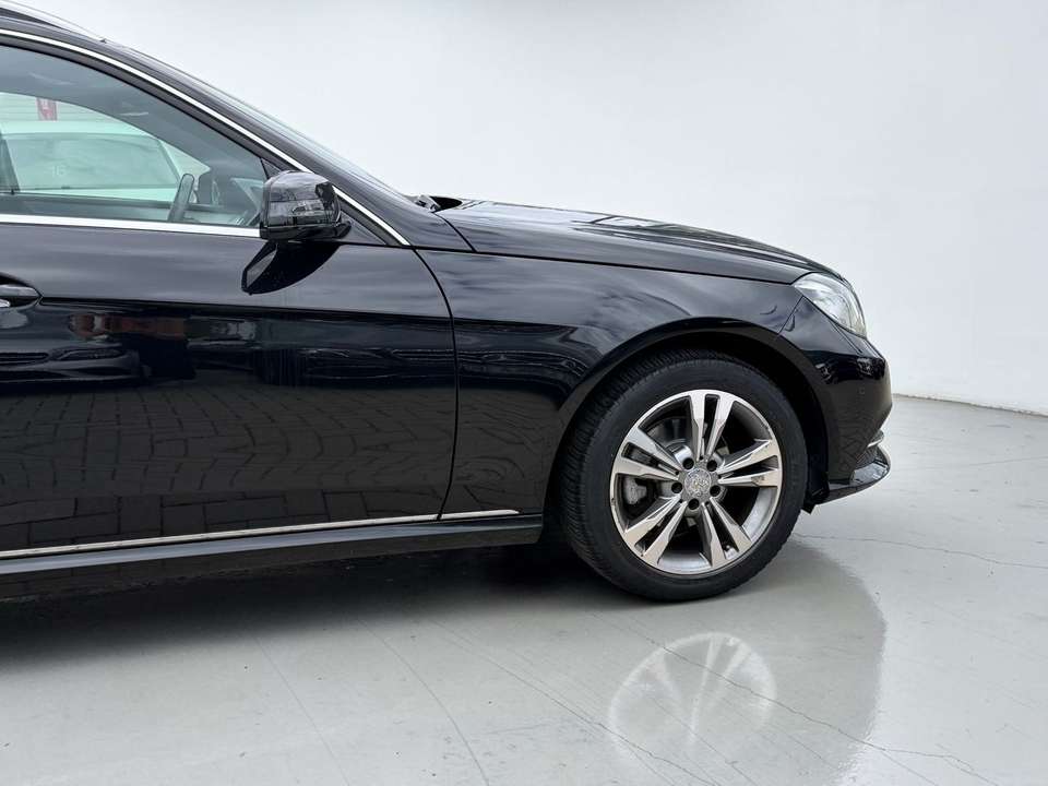 Mercedes-Benz E 200 - Imagem 7