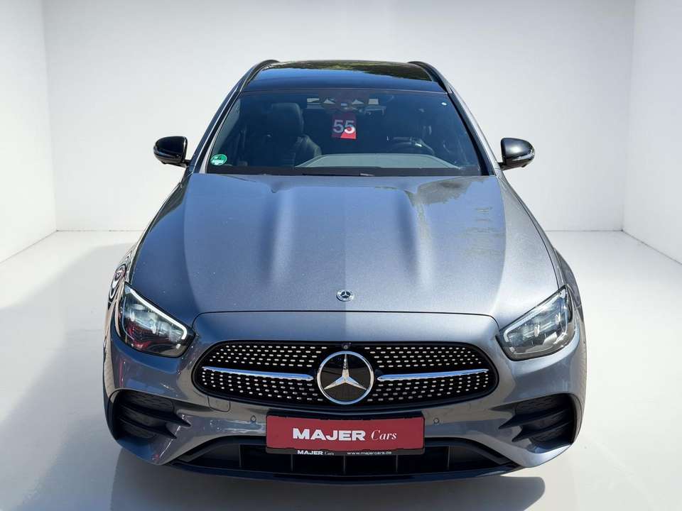 Mercedes-Benz E 300 - Imagem 2