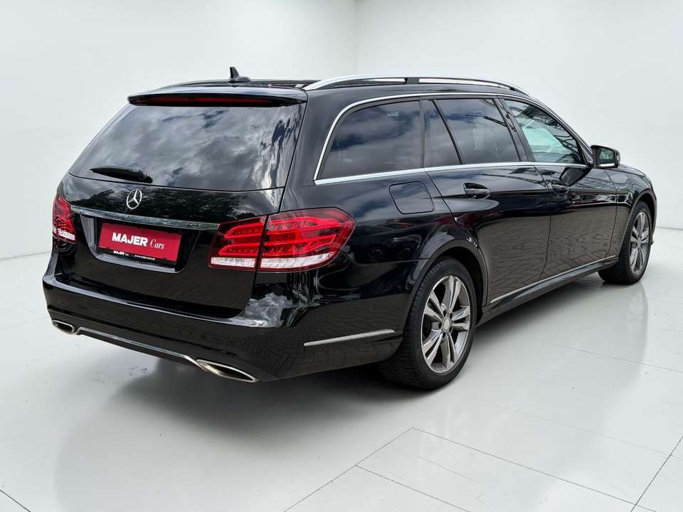 Mercedes-Benz E 200 - Imagem 8