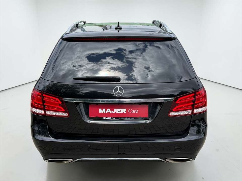 Mercedes-Benz E 200 - Imagem 9