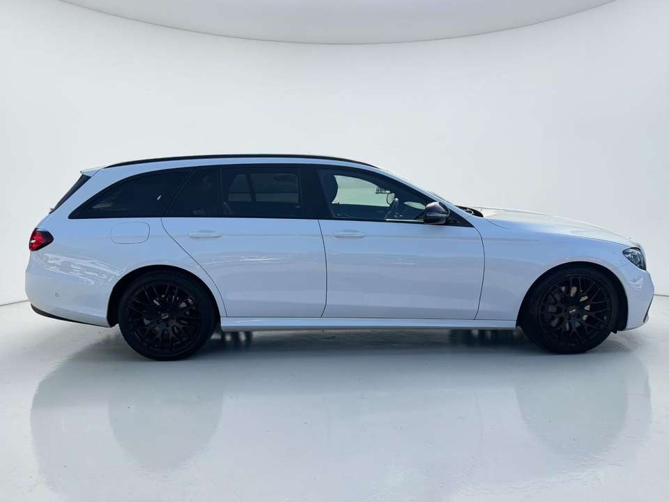 Mercedes-Benz E 220 - Imagem 6