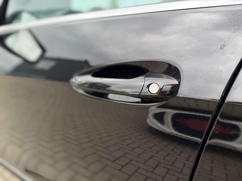 Mercedes-Benz E 200 - Imagem 12