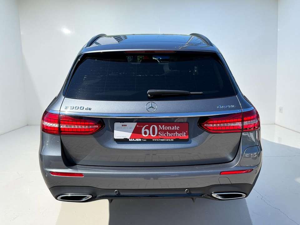 Mercedes-Benz E 300 - Imagem 8