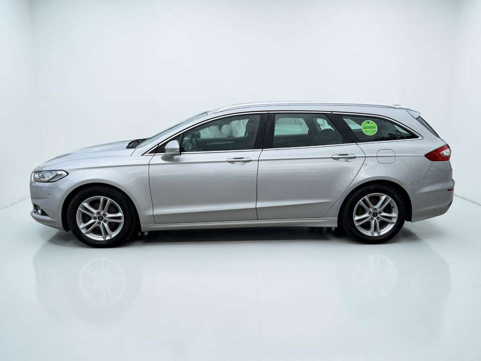 Ford Mondeo - Imagem 11