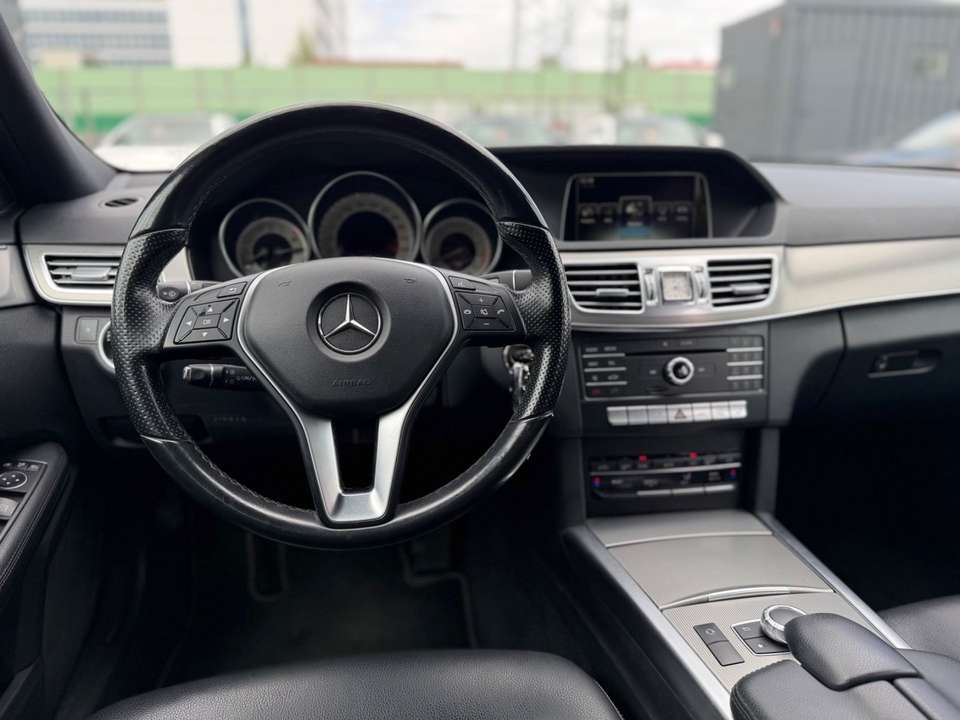 Mercedes-Benz E 200 - Imagem 15