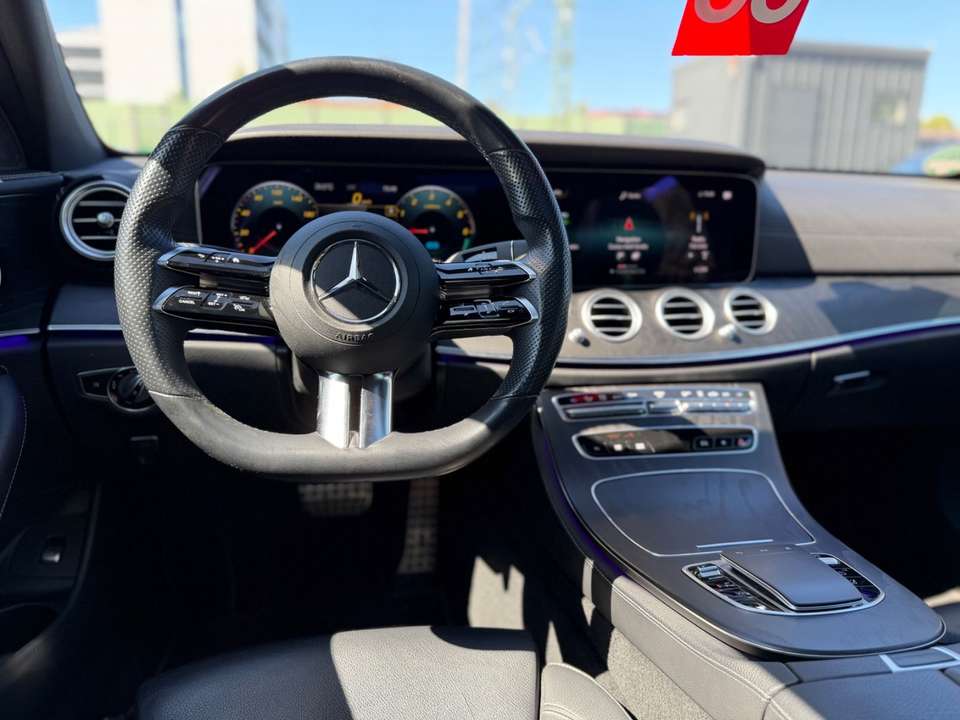 Mercedes-Benz E 300 - Imagem 13