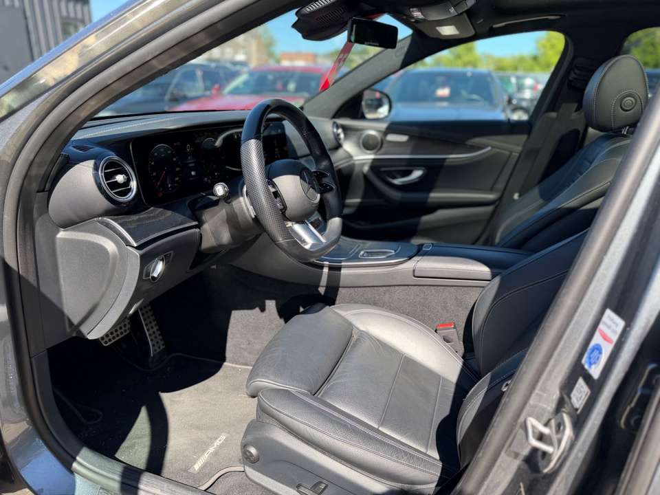 Mercedes-Benz E 300 - Imagem 14
