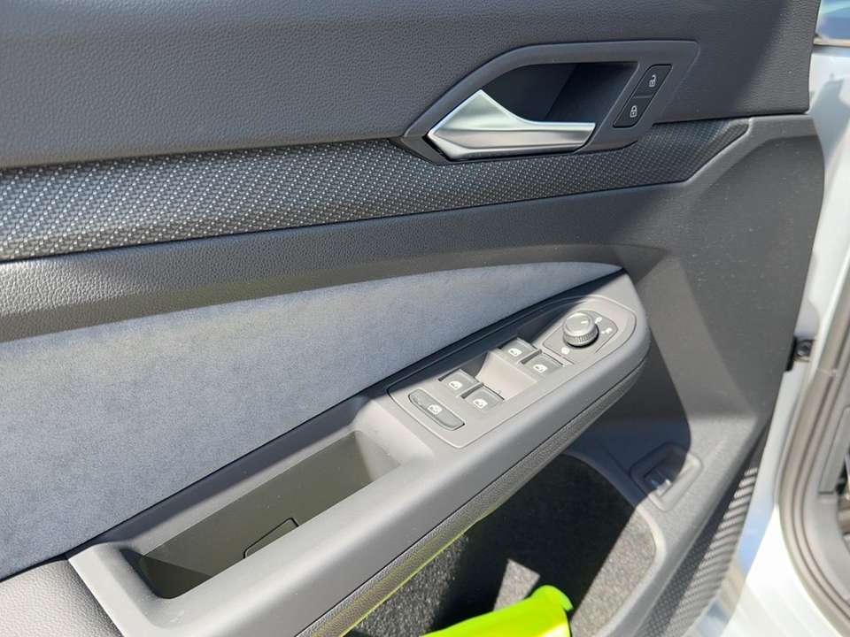 Volkswagen Golf Variant - Imagem 12