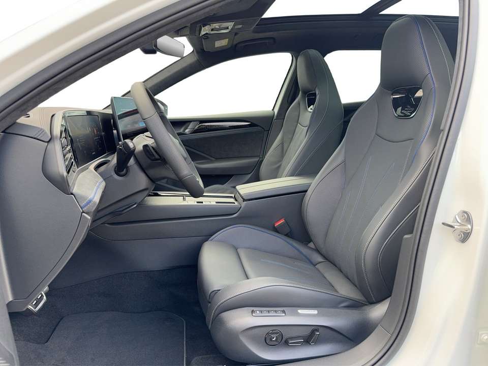 Volkswagen Passat - Imagem 11
