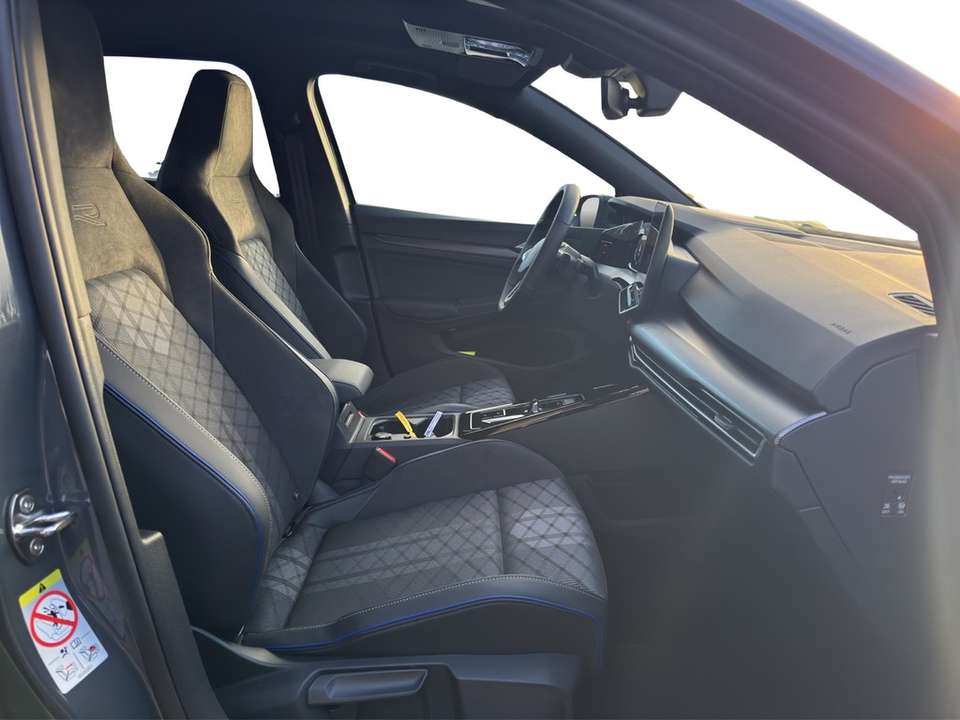 Volkswagen Golf Variant - Imagem 10