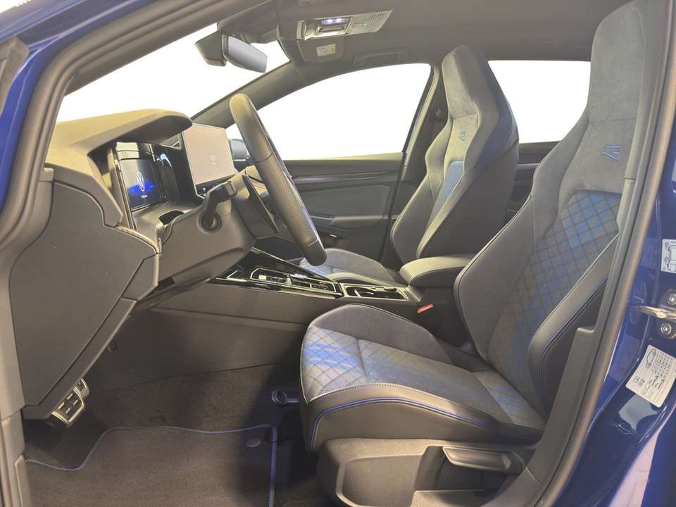 Volkswagen Golf R - Imagem 11
