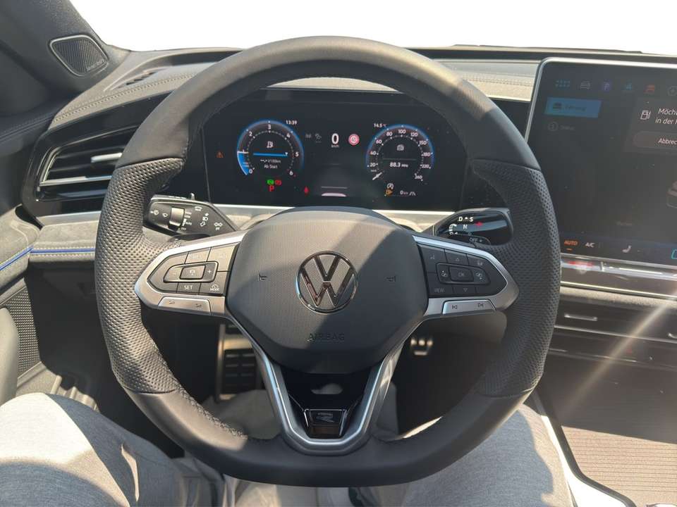 Volkswagen Passat - Imagem 13