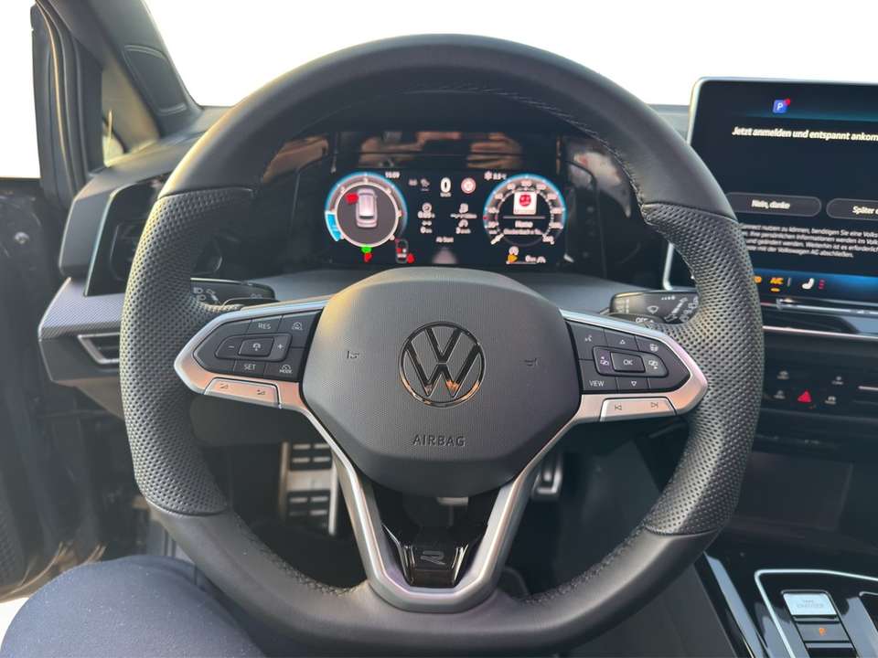 Volkswagen Golf Variant - Imagem 13