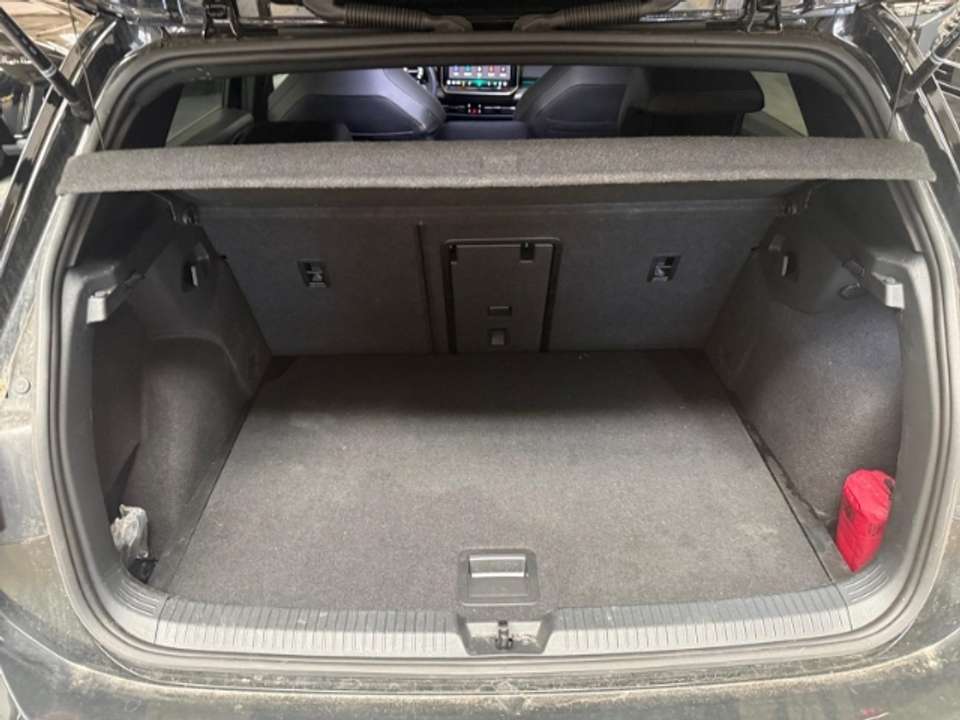 Volkswagen Golf - Imagem 12