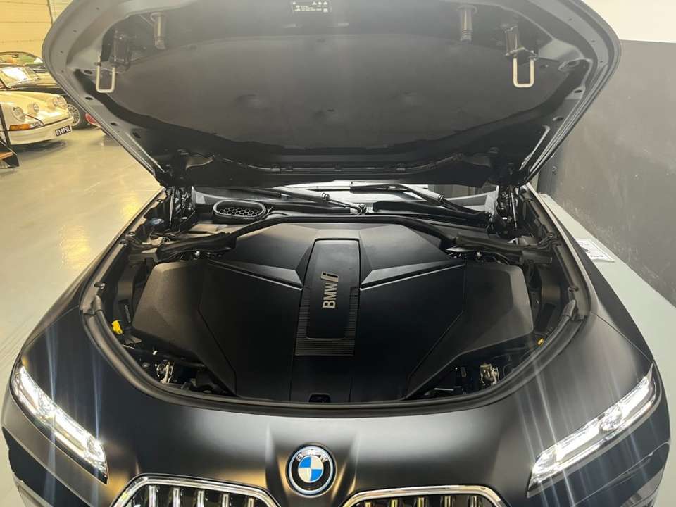 BMW i7 - Imagem 16