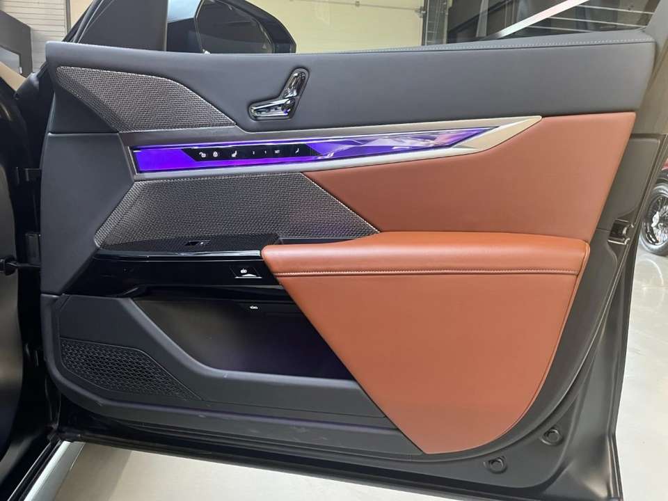 BMW i7 - Imagem 17