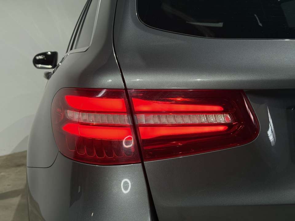Mercedes-Benz GLC 220 - Imagem 11