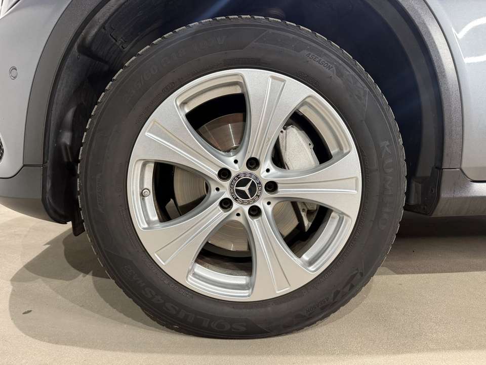 Mercedes-Benz GLC 220 - Imagem 12