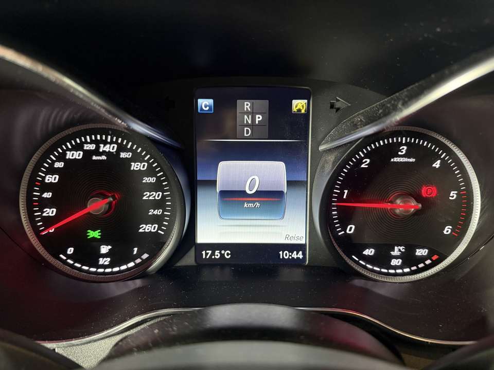 Mercedes-Benz GLC 220 - Imagem 14