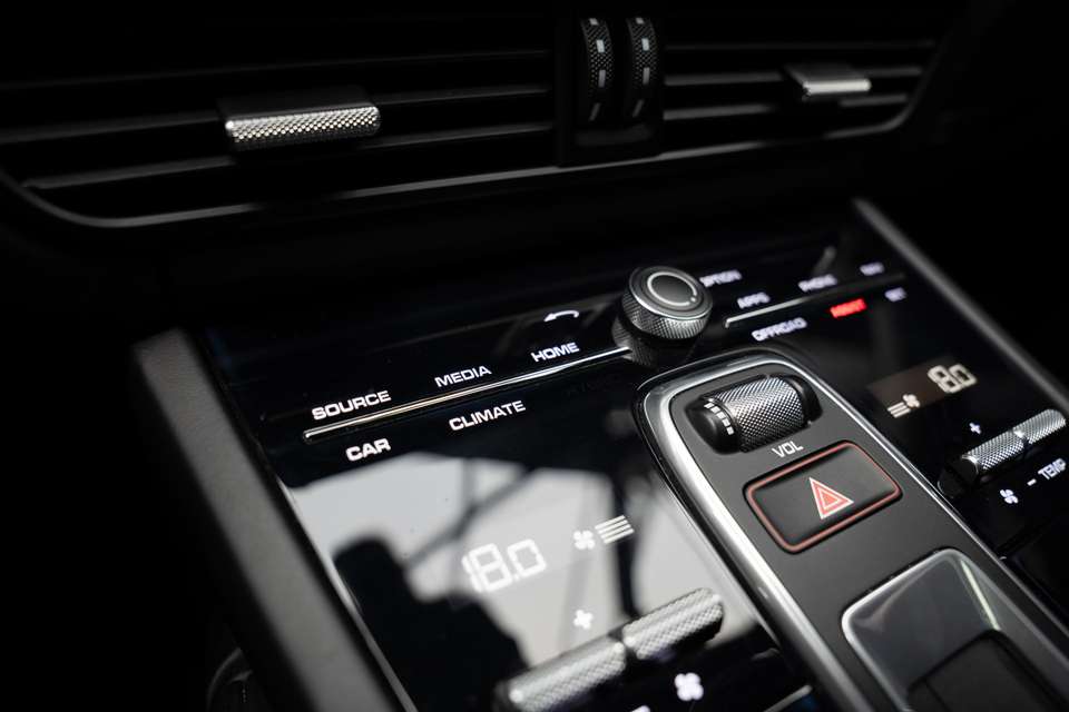 Porsche Cayenne - Imagem 18