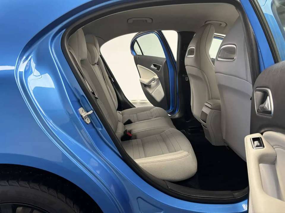 Mercedes-Benz A 180 - Imagem 15