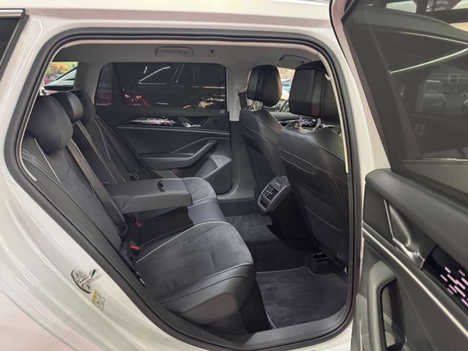 Volkswagen Passat - Imagem 12