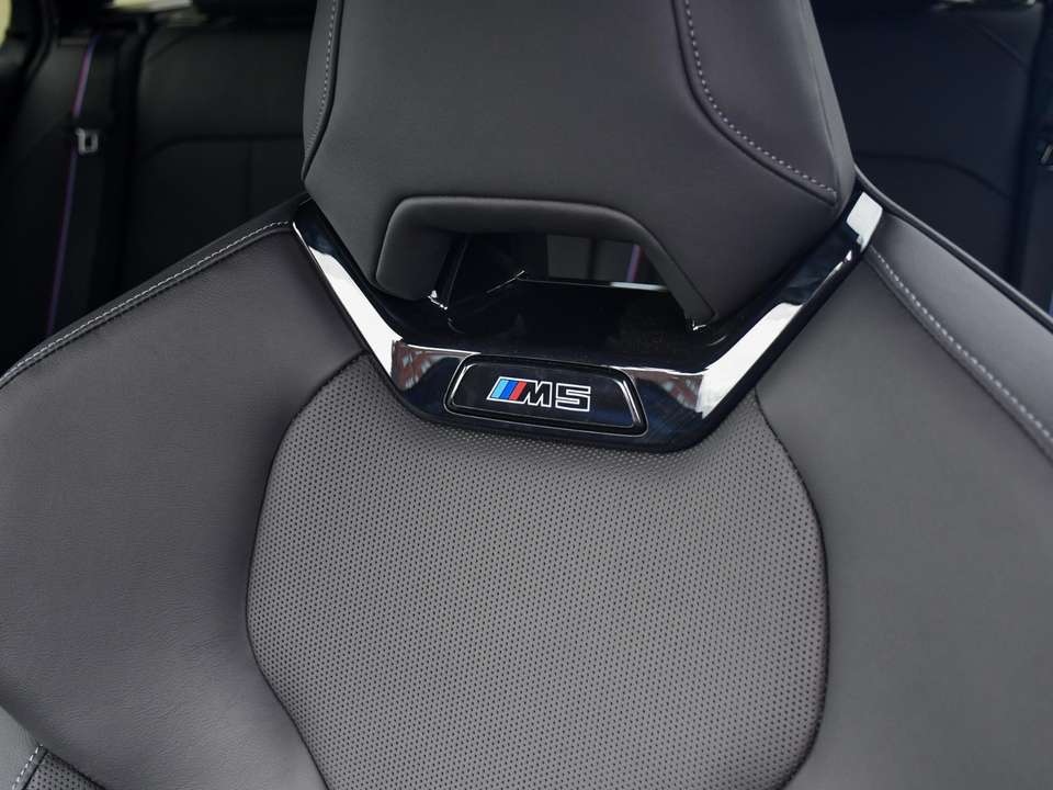 BMW M5 - Imagem 10