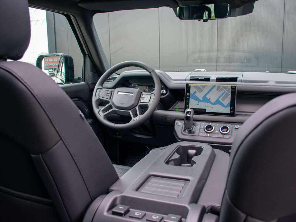 Land Rover Defender - Imagem 9