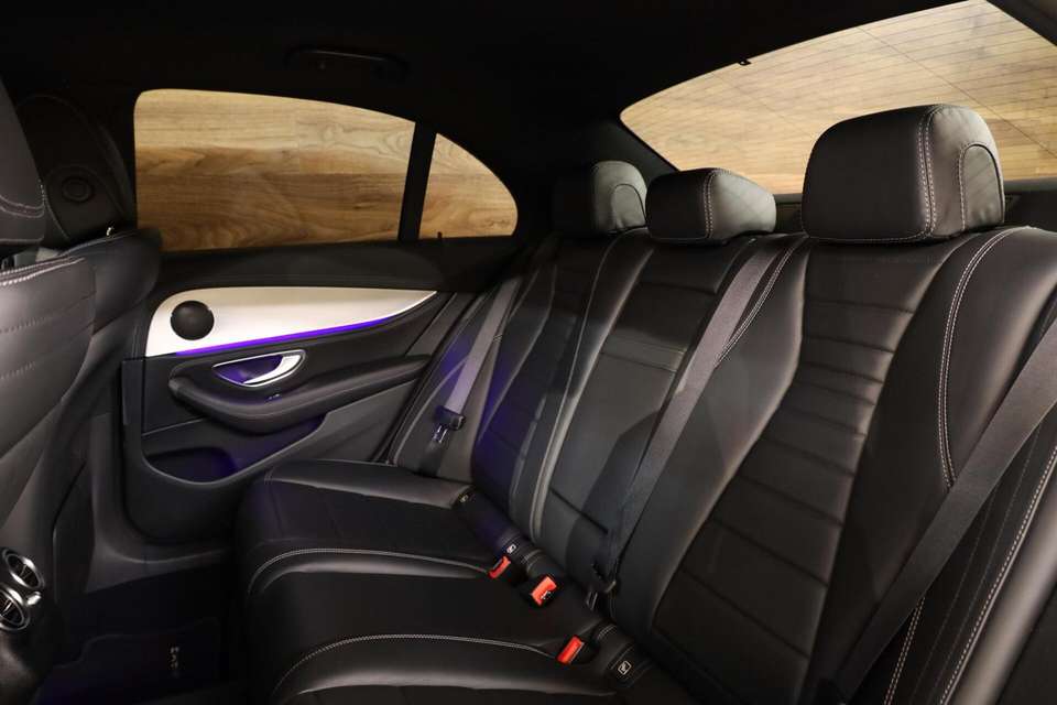 Mercedes-Benz E 300 - Imagem 11