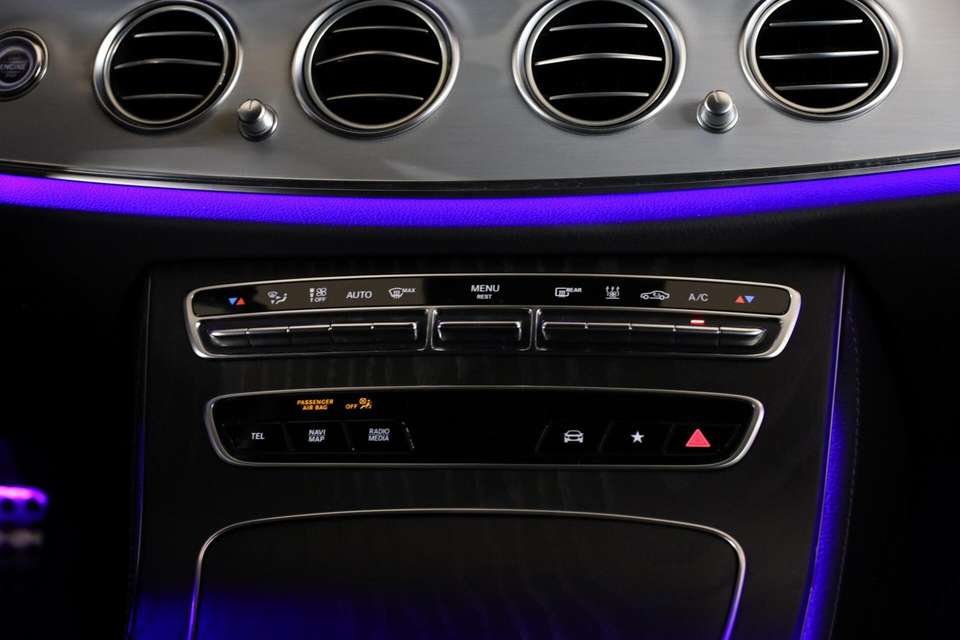 Mercedes-Benz E 300 - Imagem 18