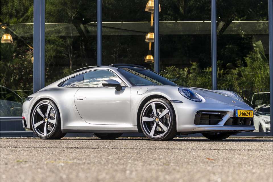 Porsche 992 - Imagem 1