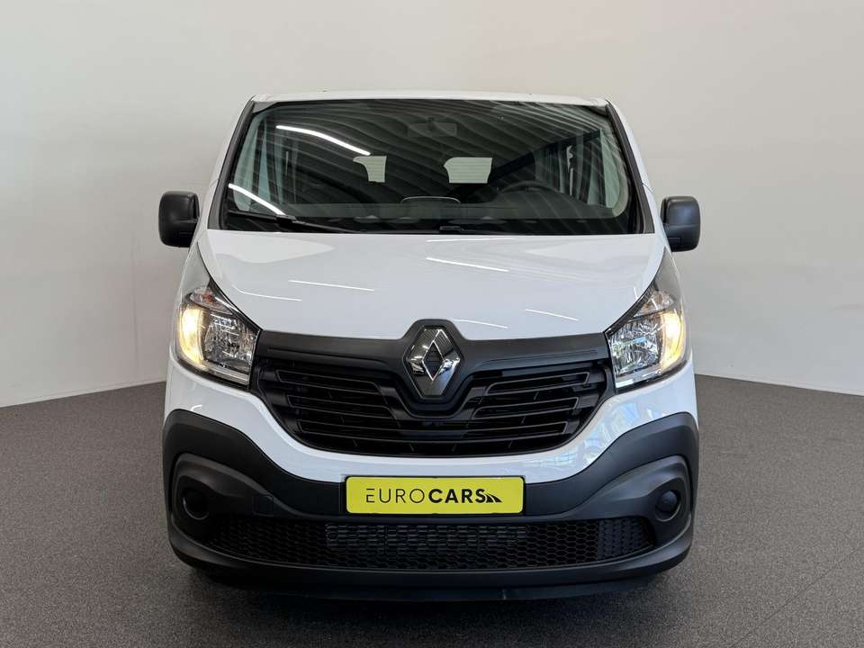 Renault Trafic - Imagem 2