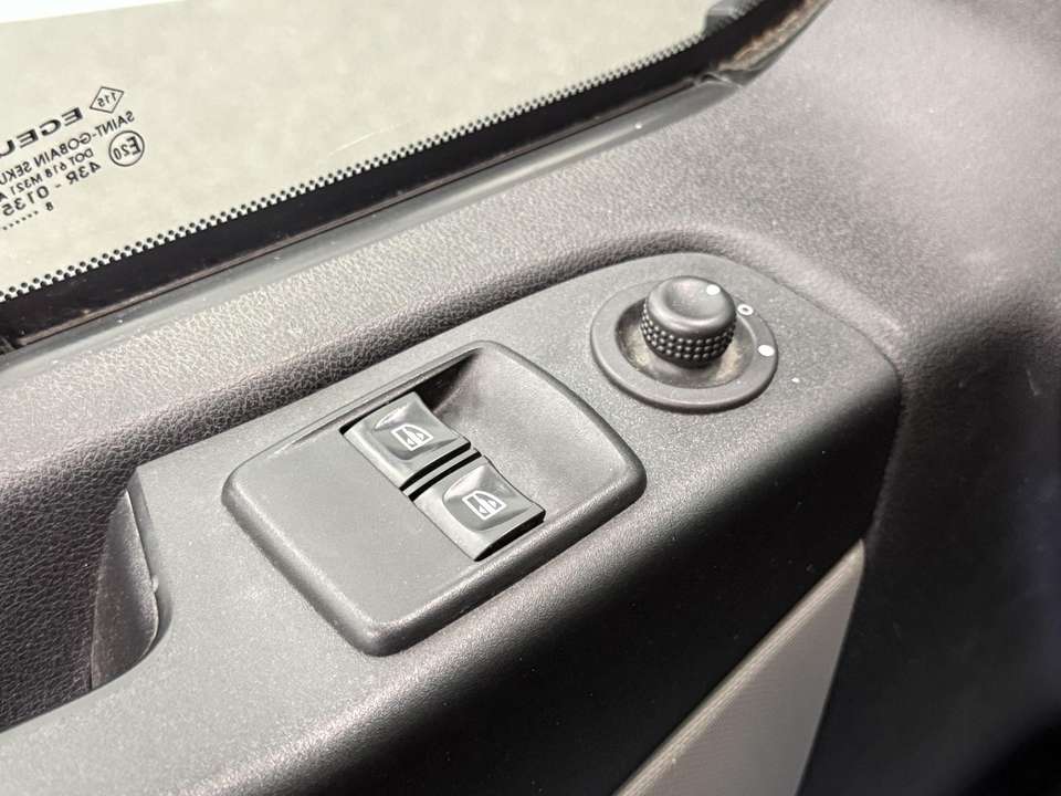 Renault Trafic - Imagem 14