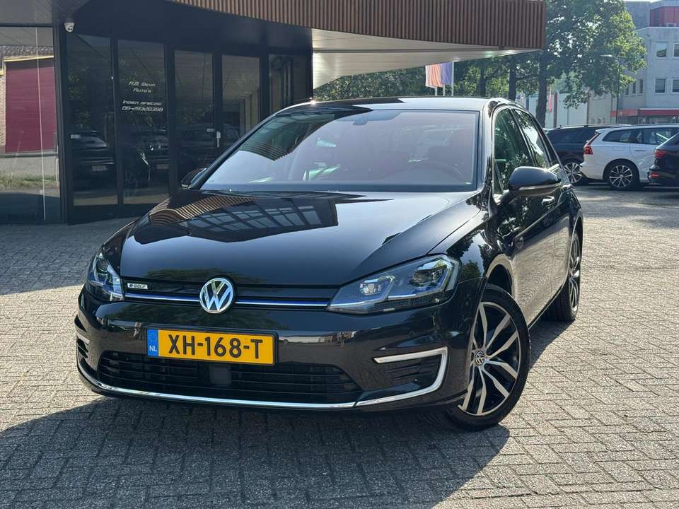 Volkswagen e-Golf - Imagem 1