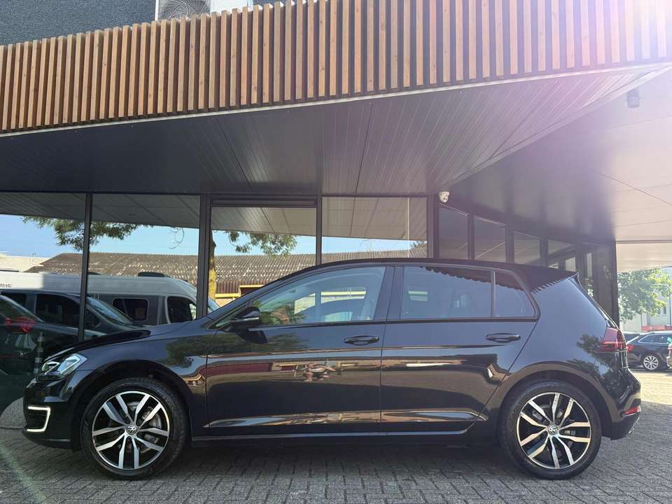 Volkswagen e-Golf - Imagem 3