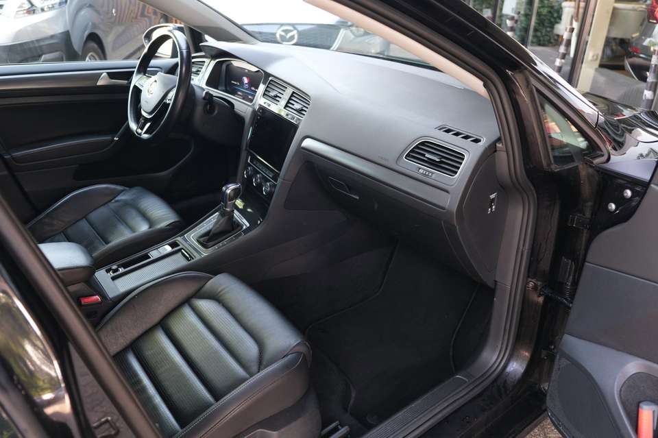 Volkswagen e-Golf - Imagem 13