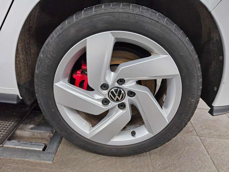 Volkswagen Golf - Imagem 12