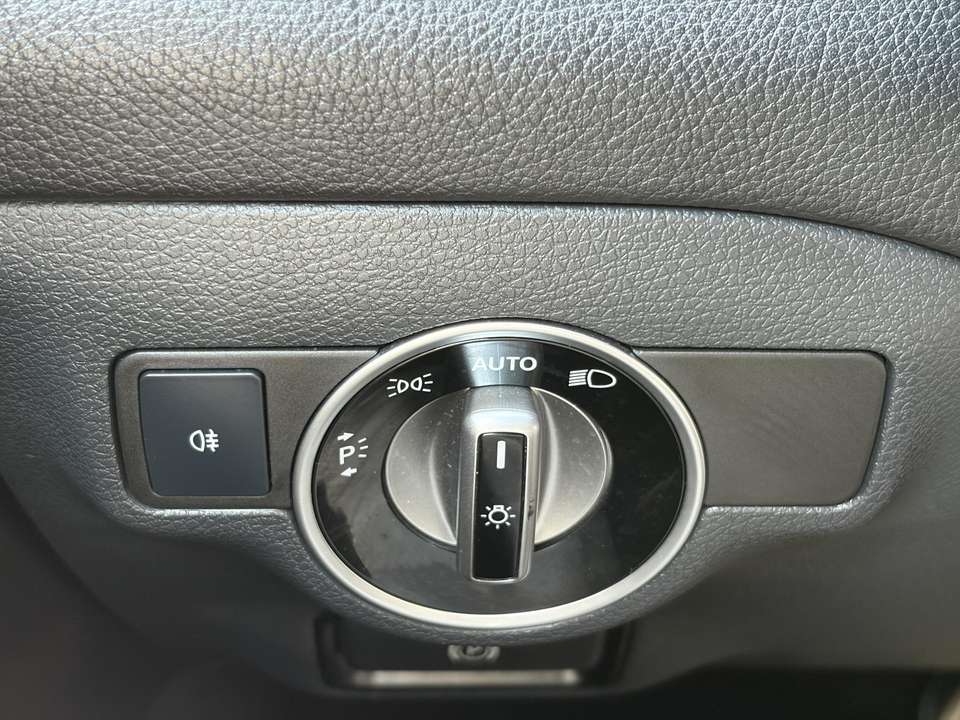 Mercedes-Benz GLA 180 - Imagem 10