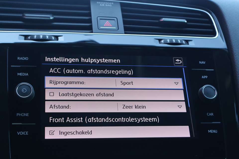 Volkswagen Golf - Imagem 12