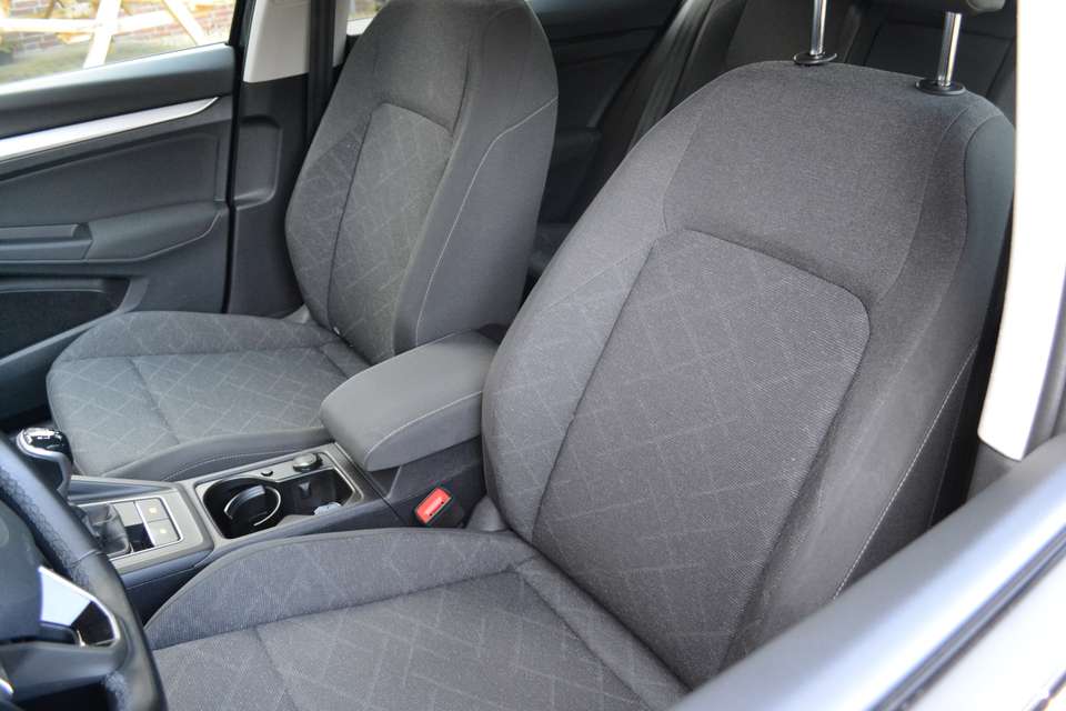 Volkswagen Golf Variant - Imagem 11