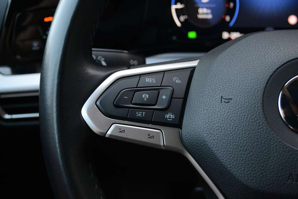 Volkswagen Golf Variant - Imagem 18