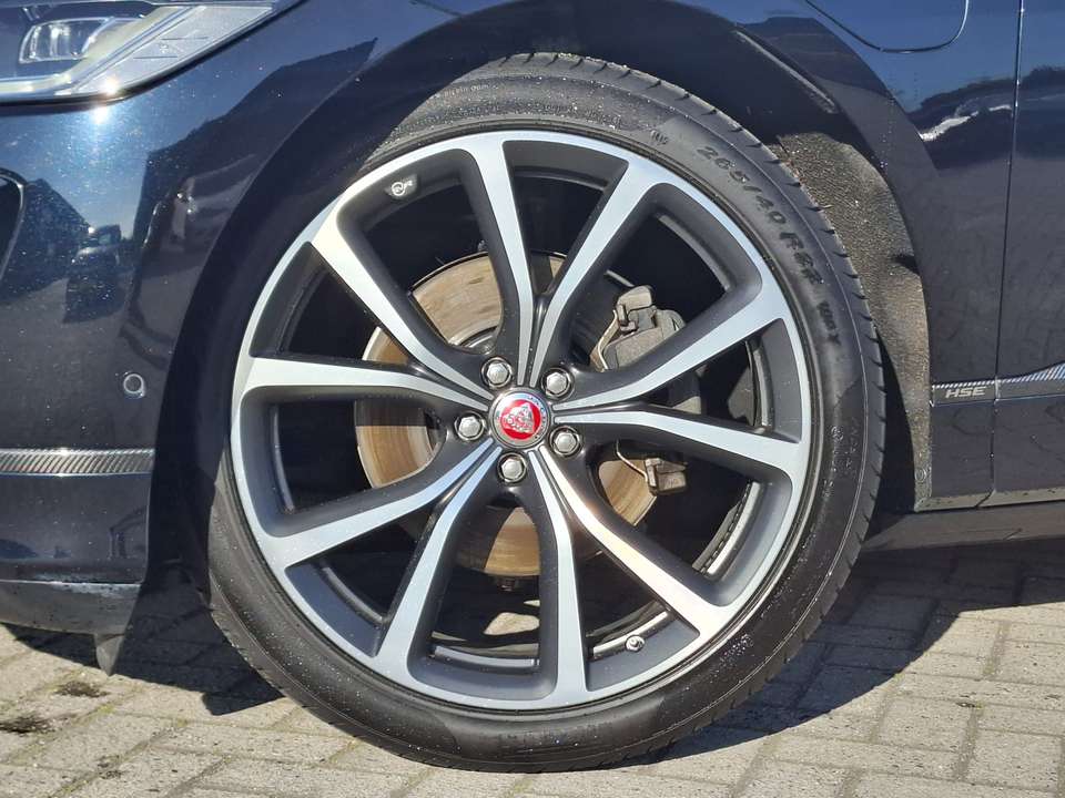 Jaguar I-Pace - Imagem 3