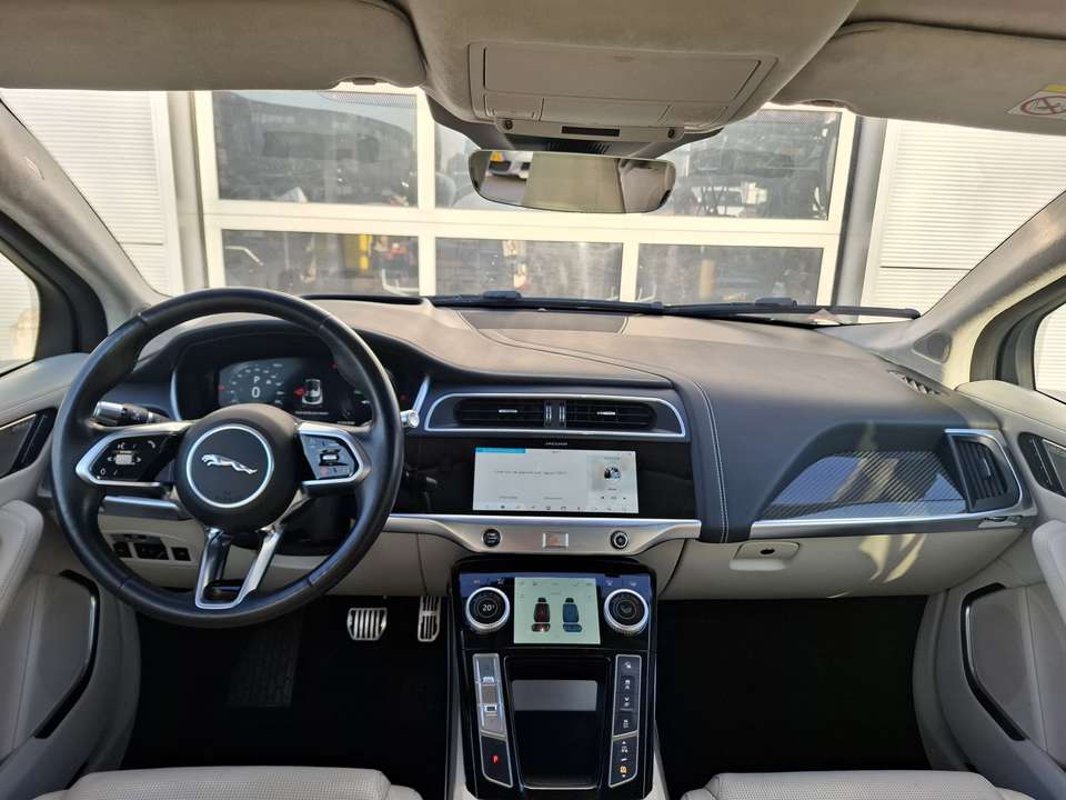 Jaguar I-Pace - Imagem 4