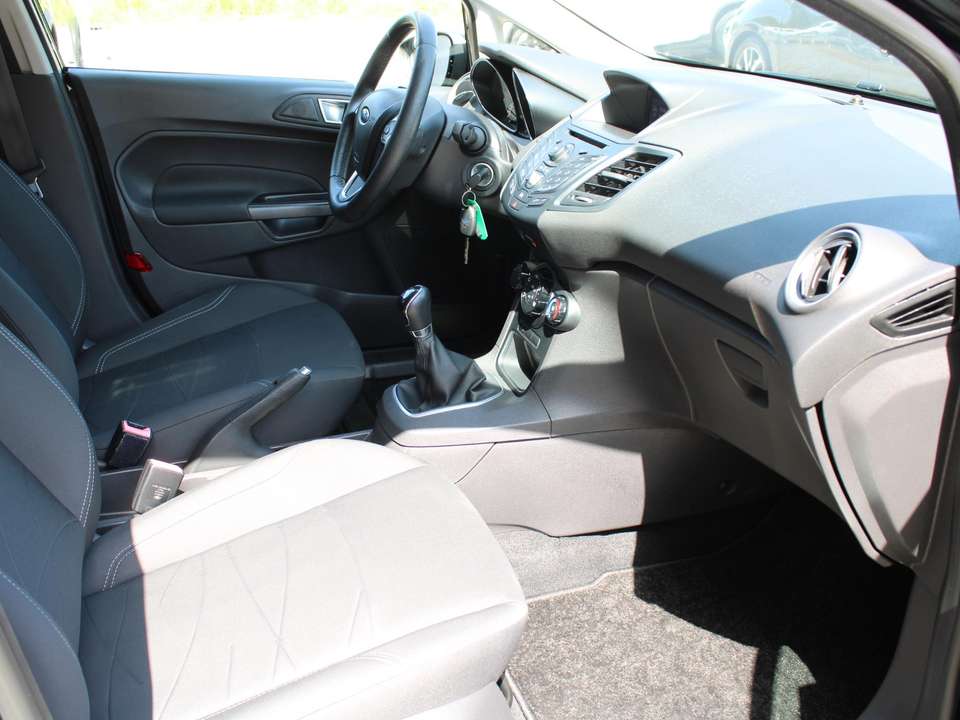 Ford Fiesta - Imagem 8