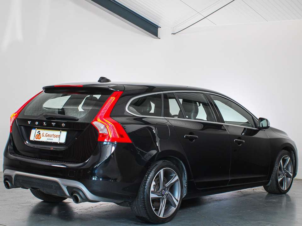Volvo V60 - Imagem 2