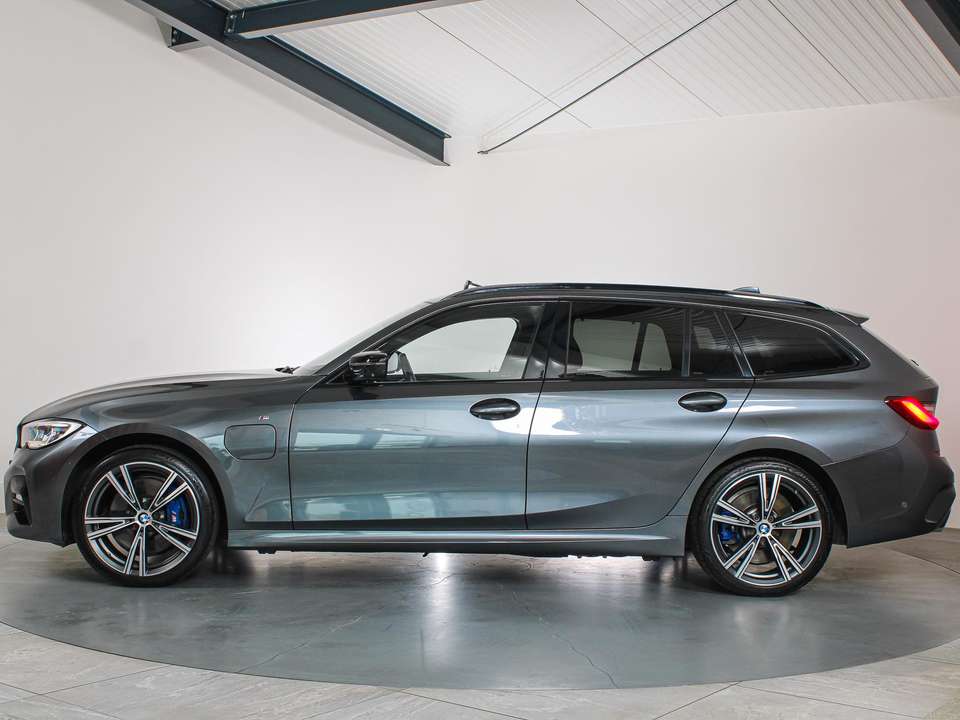 BMW 330 - Imagem 8