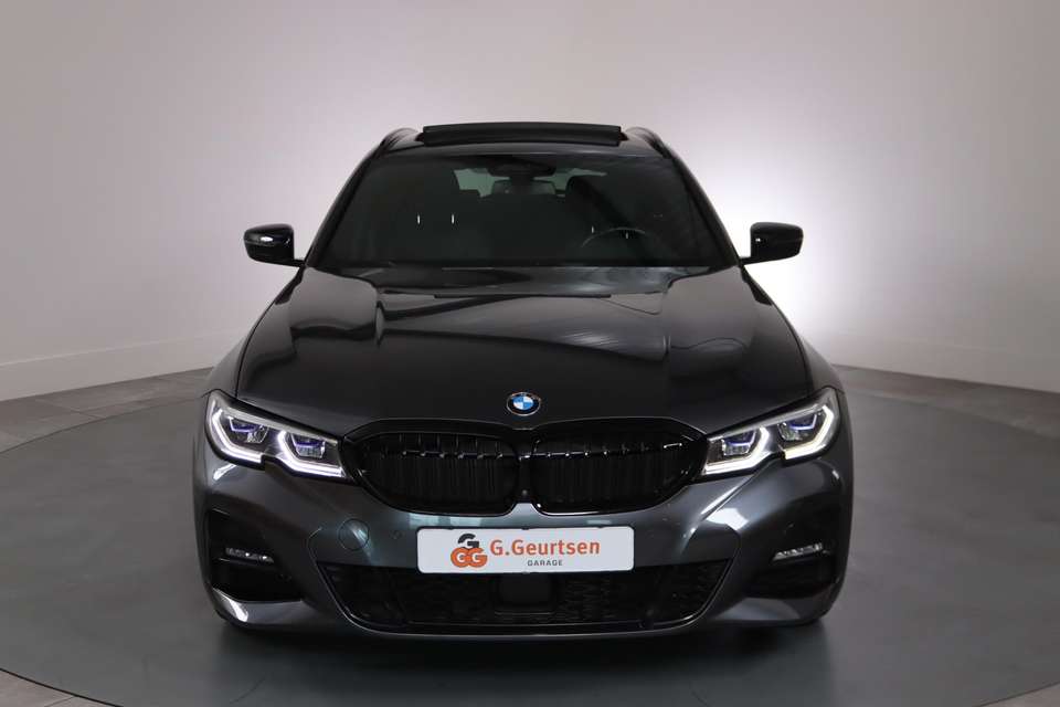 BMW 330 - Imagem 19