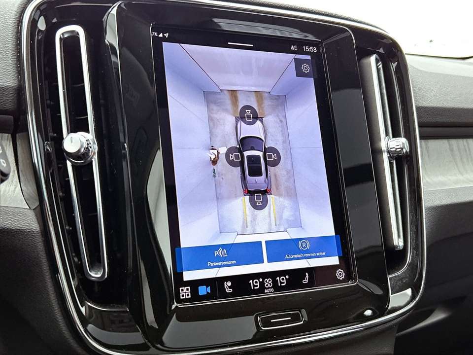 Volvo XC40 - Imagem 12