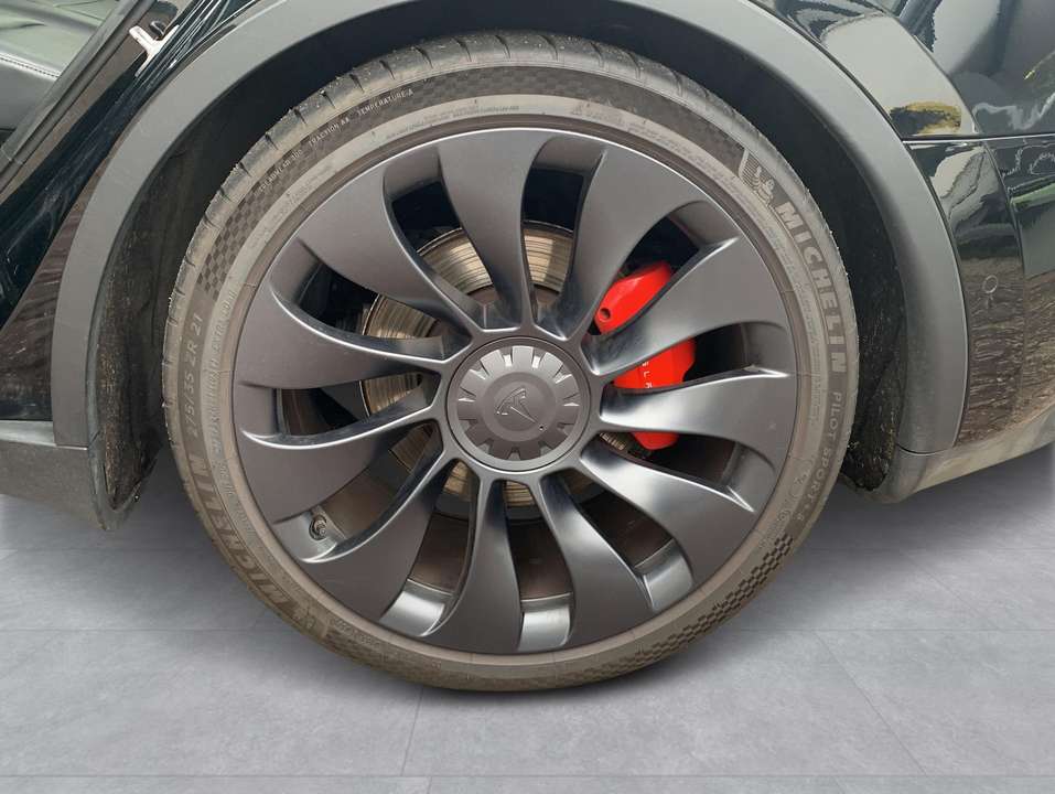 Tesla Model Y - Imagem 10